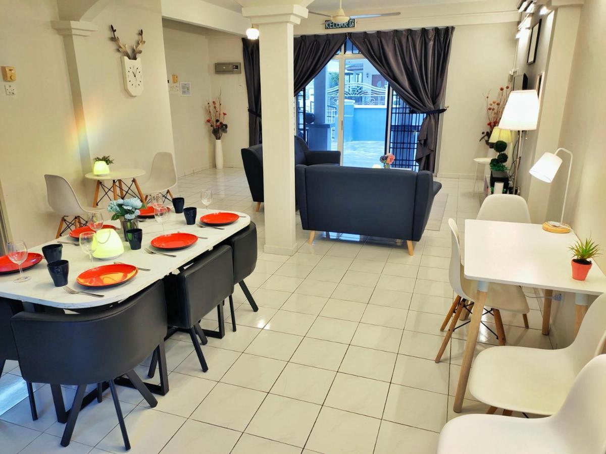 Semi-Detached, Up To 21 Pax, 4 Bedrooms, 3 Bathrooms, 4 Car Parks By Star Home Bayan Lepas Dış mekan fotoğraf
