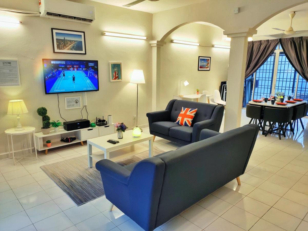 Semi-Detached, Up To 21 Pax, 4 Bedrooms, 3 Bathrooms, 4 Car Parks By Star Home Bayan Lepas Dış mekan fotoğraf