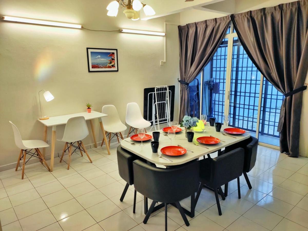 Semi-Detached, Up To 21 Pax, 4 Bedrooms, 3 Bathrooms, 4 Car Parks By Star Home Bayan Lepas Dış mekan fotoğraf