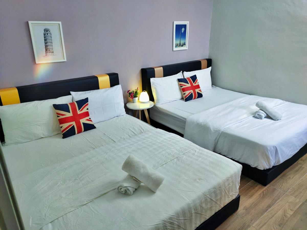 Semi-Detached, Up To 21 Pax, 4 Bedrooms, 3 Bathrooms, 4 Car Parks By Star Home Bayan Lepas Dış mekan fotoğraf